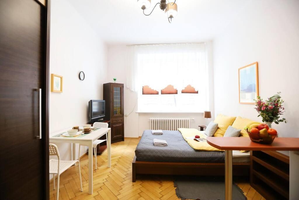 Batorego Cosy Apartment Krasków Exteriör bild